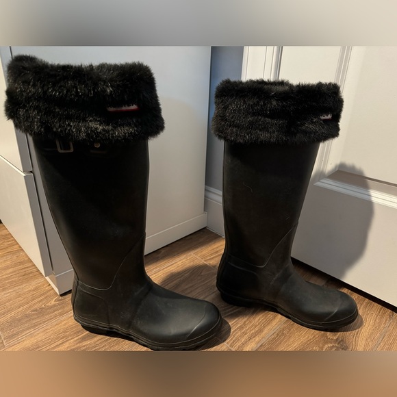 HUNTER Women size 10 boots with fleece socks - Picture 2 of 5